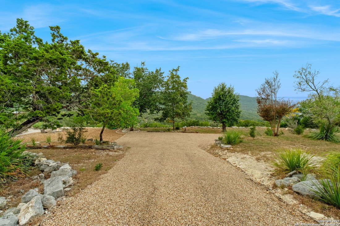 Farm Ranch in Pipe Creek, Texas, United States 3 - 16758583
