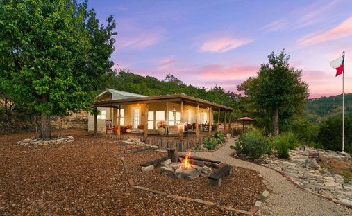 Farm Ranch in Pipe Creek, Texas, United States 1