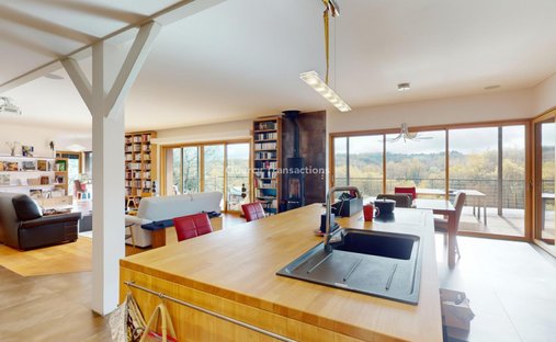 Castle for Sale in Montignac, Nouvelle-Aquitaine, France