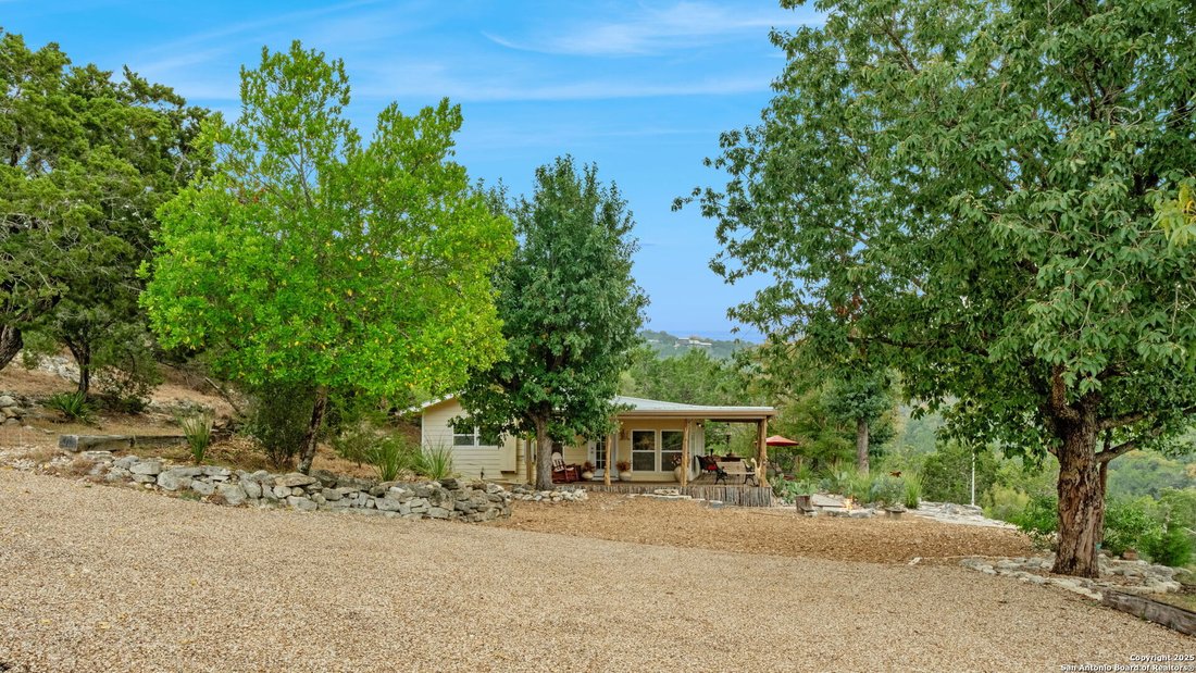 Farm Ranch in Pipe Creek, Texas, United States 4 - 16758583