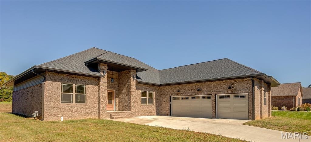 House in O'Fallon, Illinois, United States 1 - 16754977