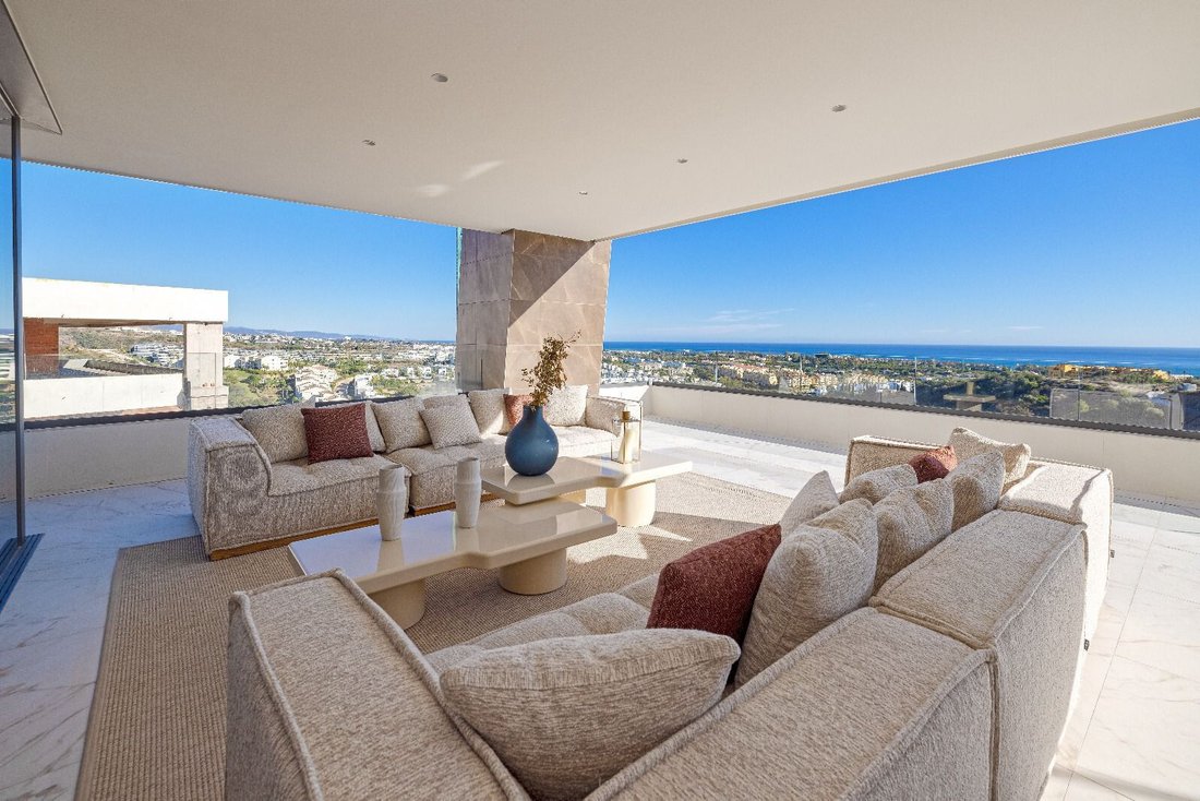 Apartment in Cancelada, Estepona, Andalusia 1 - 16764403
