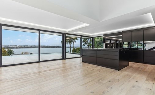 Castle Life At Your Fingertips