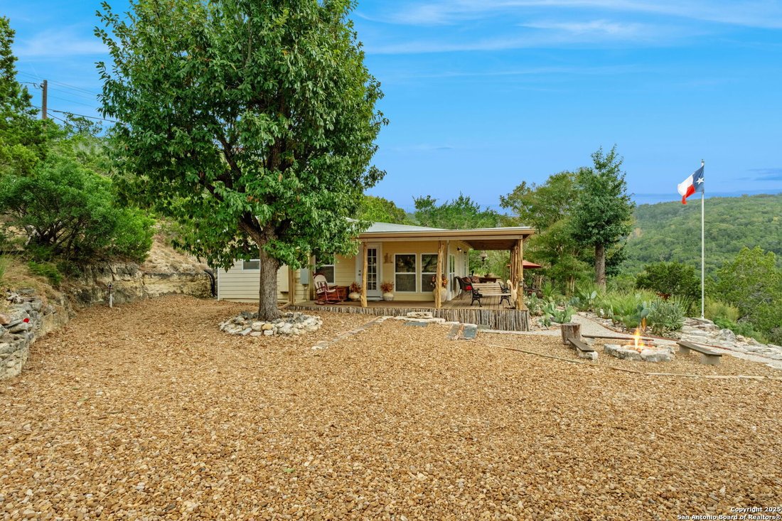 Elevated Hill Country Escape En Pipe Creek, Texas, Estados Unidos En ...
