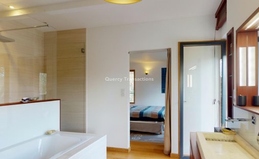 Castle for Sale in Montignac, Nouvelle-Aquitaine, France