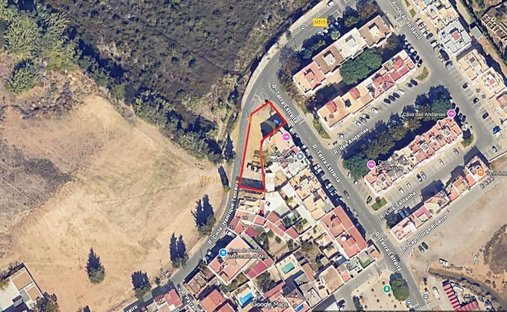 Land in Santa Luzia, Algarve, Portugal 1