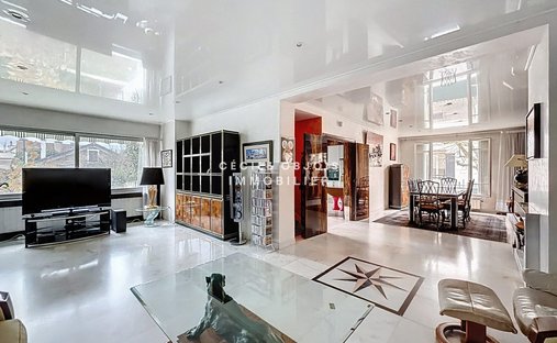 House in Peri, Joinville-le-Pont, France 1