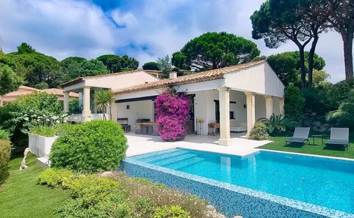 Villa in La Croix-Valmer, Provence-Alpes-Côte d'Azur, France 1