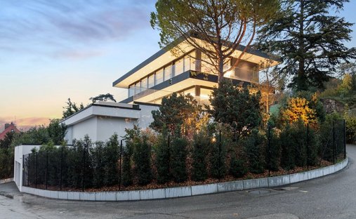 Castle Life At Your Fingertips