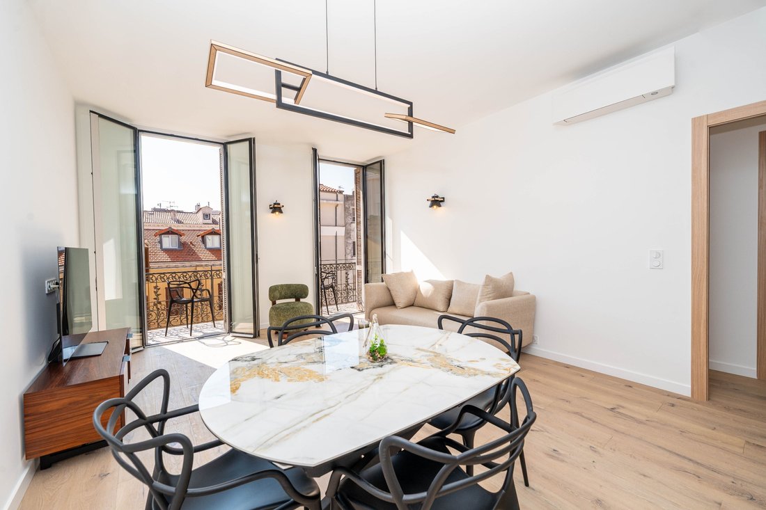 Apartment in Saint Nicolas, Cannes, France 2 - 16758863