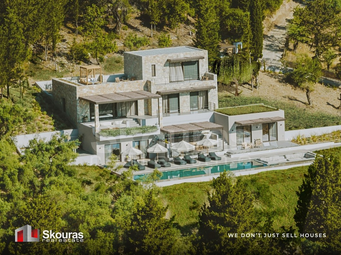 Villa in Neoxoriou, Ellomenos, Greece 2 - 16727611