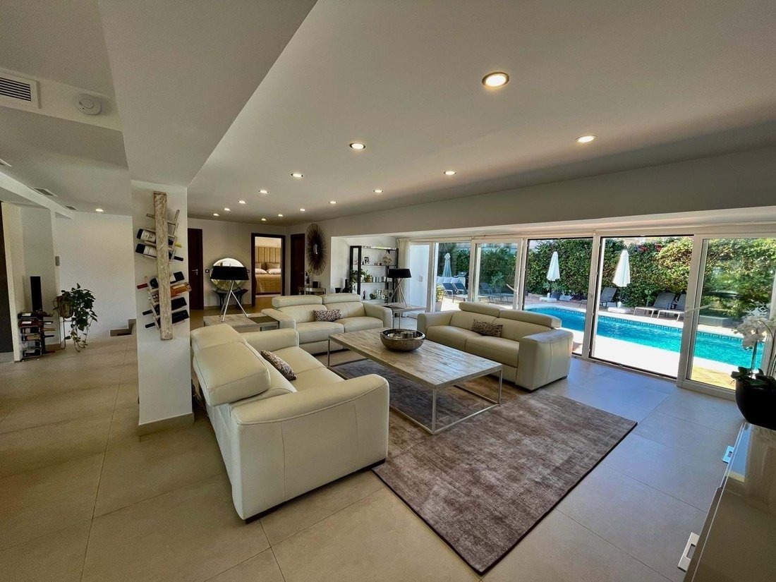 Villa in San Pedro de Alcantara, Andalusia, Spain 4 - 16757060