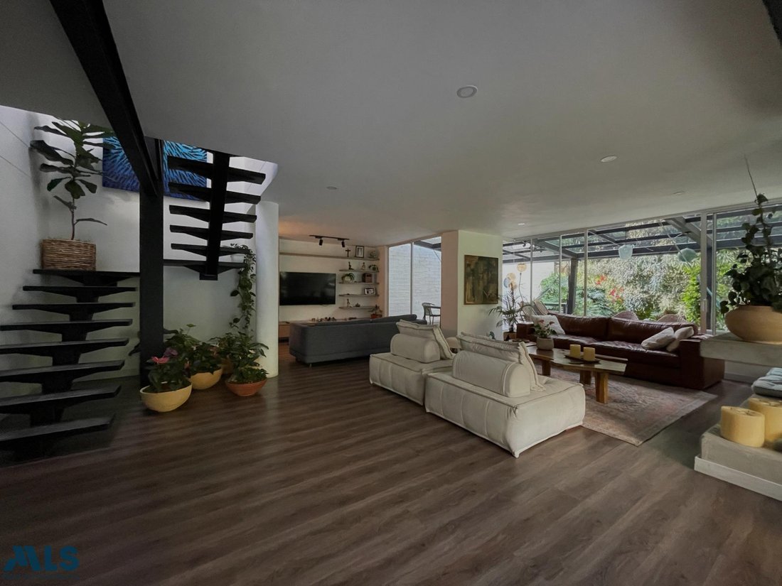 House in Medellín, Antioquia, Colombia 4 - 16753341