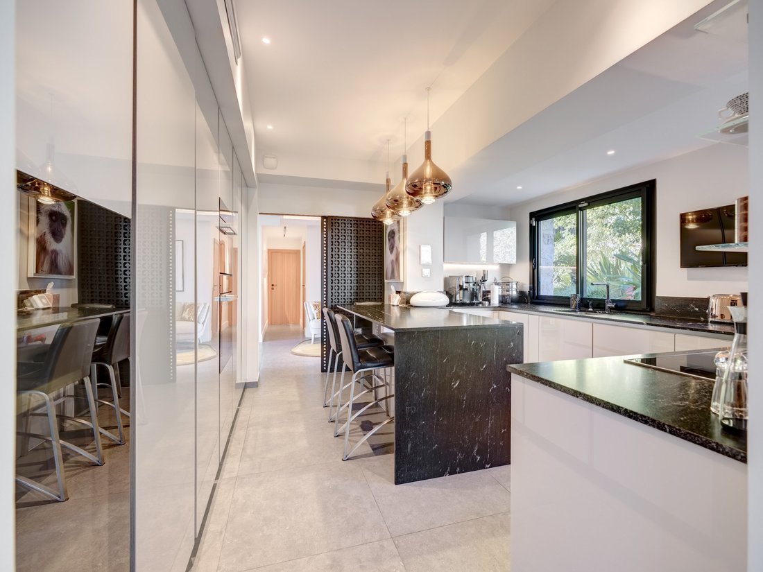 House in Saint Nicolas, Cannes, France 5 - 16758684