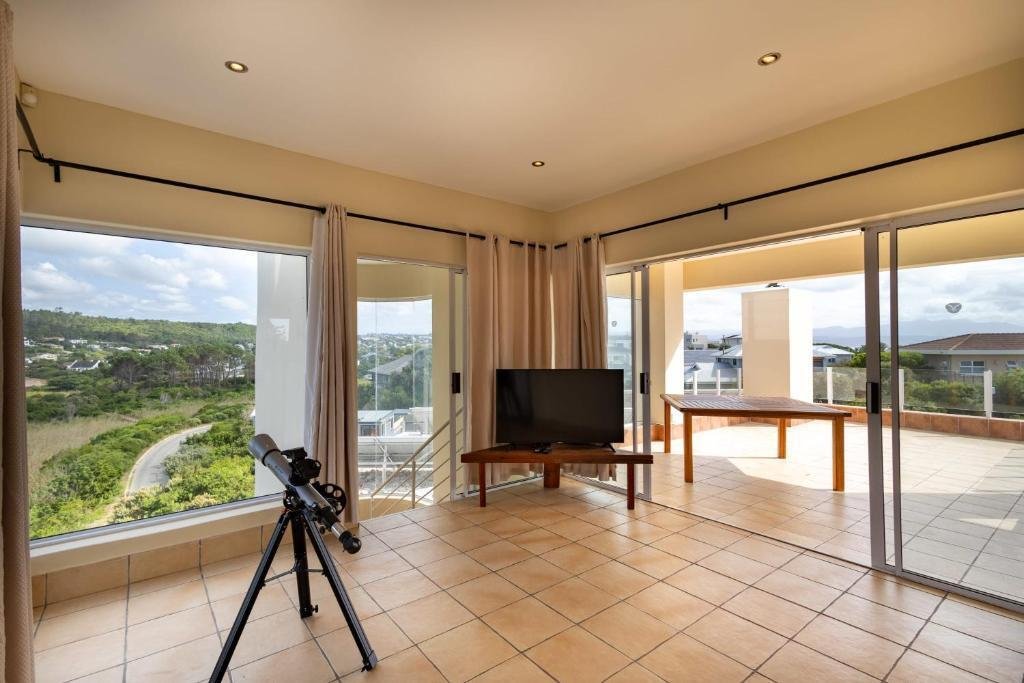 House in Plettenberg Bay, Western Cape, South Africa 5 - 16758333