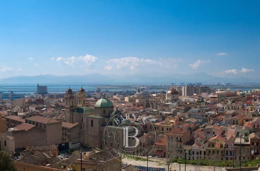 Apartment in Historic Center, Cagliari, Sardinia 4 - 16533018