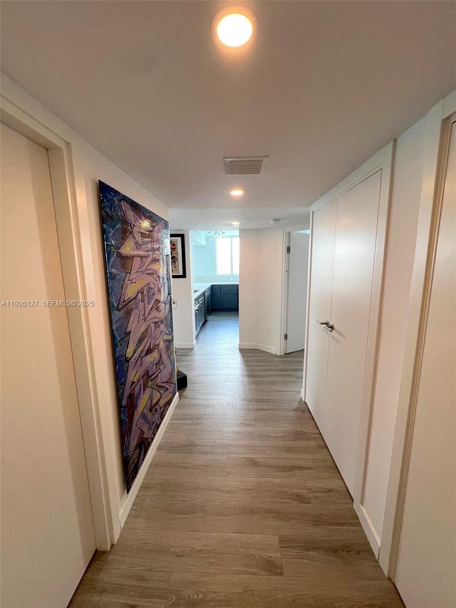 Condo in Miami Beach, Florida, United States 3 - 16758652
