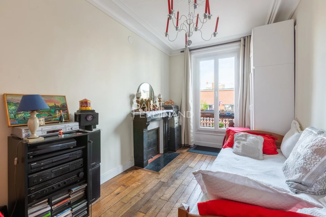 Apartment in Clignancourt-Jules Joffrin, Paris 18e Arrondissement, Paris 4 - 16752796