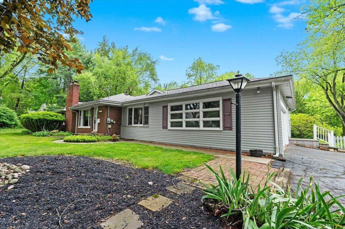 House in Novi, Michigan, United States 3 - 16754507