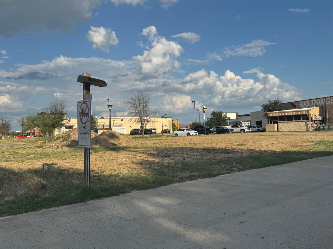 Terreno a Laredo, Texas, Stati Uniti 2 - 16755085