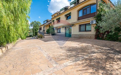 Castle for Sale in Piazza Armerina, Sicily, Italy