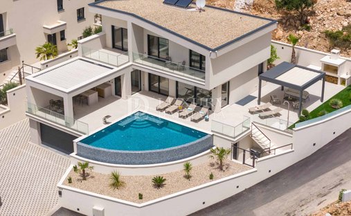 House in Grljevac, Split-Dalmatia County, Croatia 1