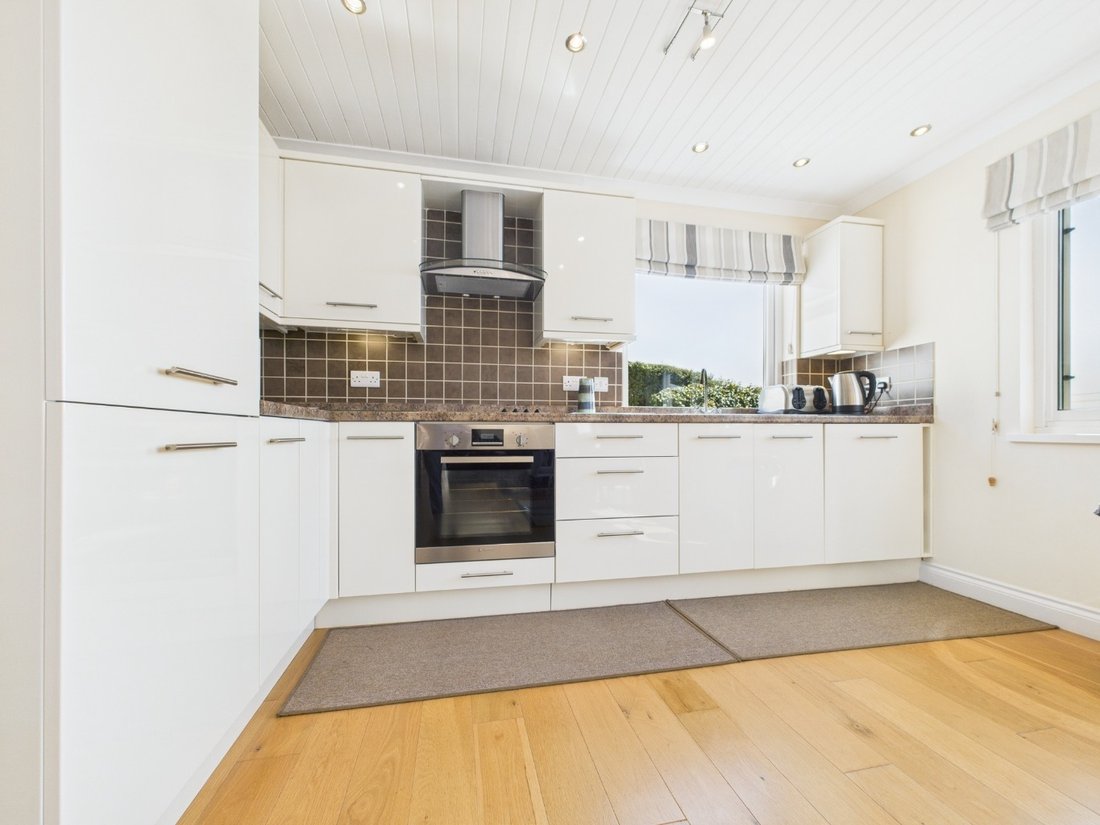 Bungalow in St Mawes, England 5 - 16757978