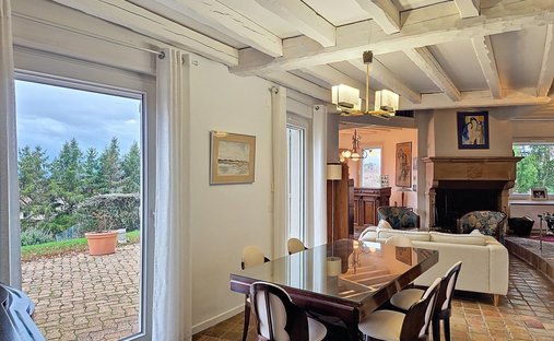 Castle for Sale in Feurs, Auvergne-Rhône-Alpes, France