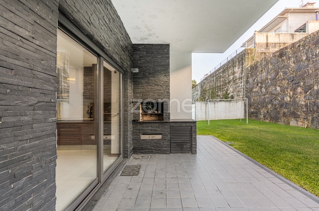 House in Gamil e Midoes, Braga, Portugal 1 - 16758821