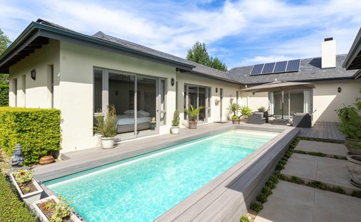 House in Paarl, Western Cape, South Africa 1