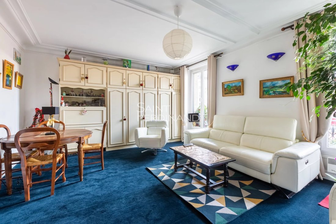 Apartment in Clignancourt-Jules Joffrin, Paris 18e Arrondissement, Paris 1 - 16752796