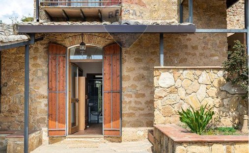 Castle for Sale in Piazza Armerina, Sicily, Italy