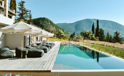 Villa à Neoxoriou, Ellomenos, Grèce 1