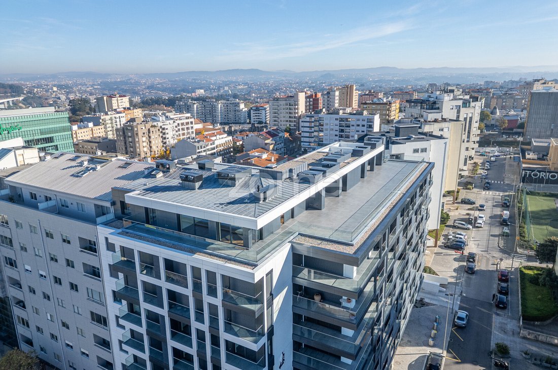 Apartment in Mafamude e Vilar do Paraiso, Porto District, Portugal 2 - 16758706