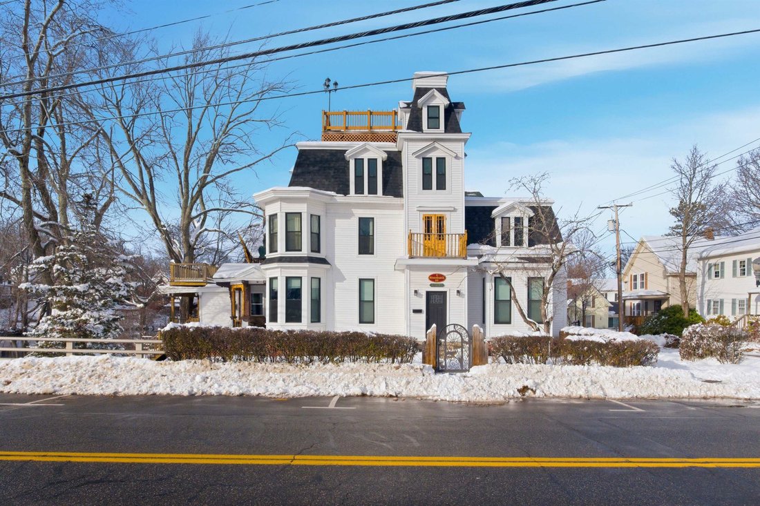 House in Laconia, New Hampshire, United States 3 - 16760727