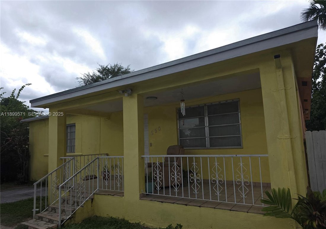 House in Miami, Florida, United States 2 - 16638005
