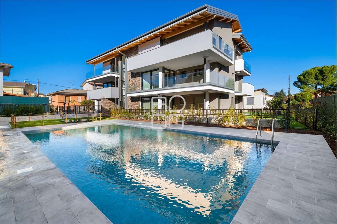 Apartment in Rivoltella, Desenzano del Garda, Lombardy 2 - 16757857