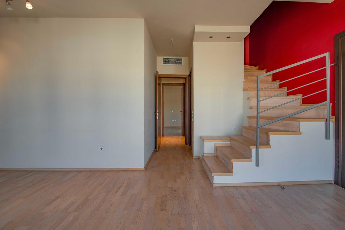 Visual Reference: Penthouse Apartment With Exclusive Rooftop Terrace In Glyfada Attica
