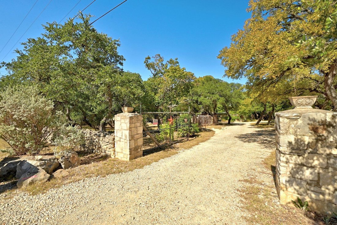 Wimberley, Texas, United States 4 - 16758230