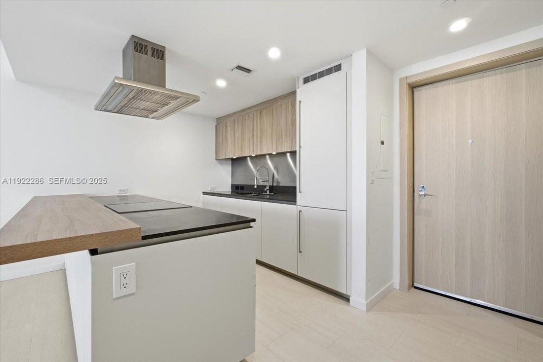 Condo in Miami, Florida, United States 4 - 16736262