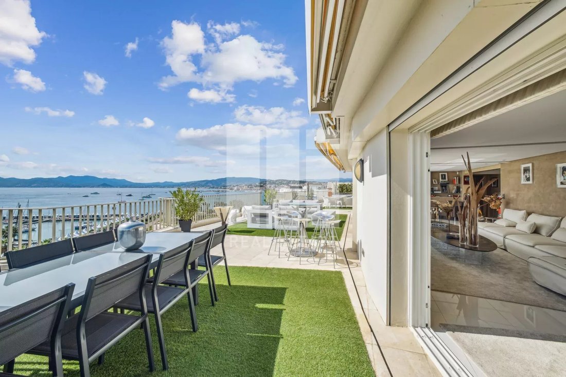 Penthouse in Cannes, Provence-Alpes-Côte d'Azur, France 2 - 16752821