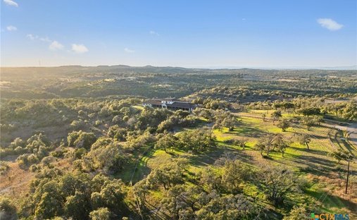 Farm Ranch in Spicewood, Texas, United States 1