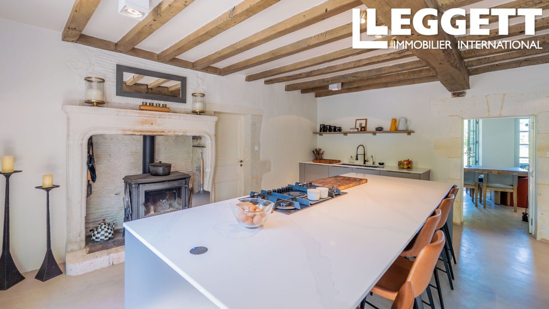 House in Villebois-Lavalette, Nouvelle-Aquitaine, France 4 - 15531804