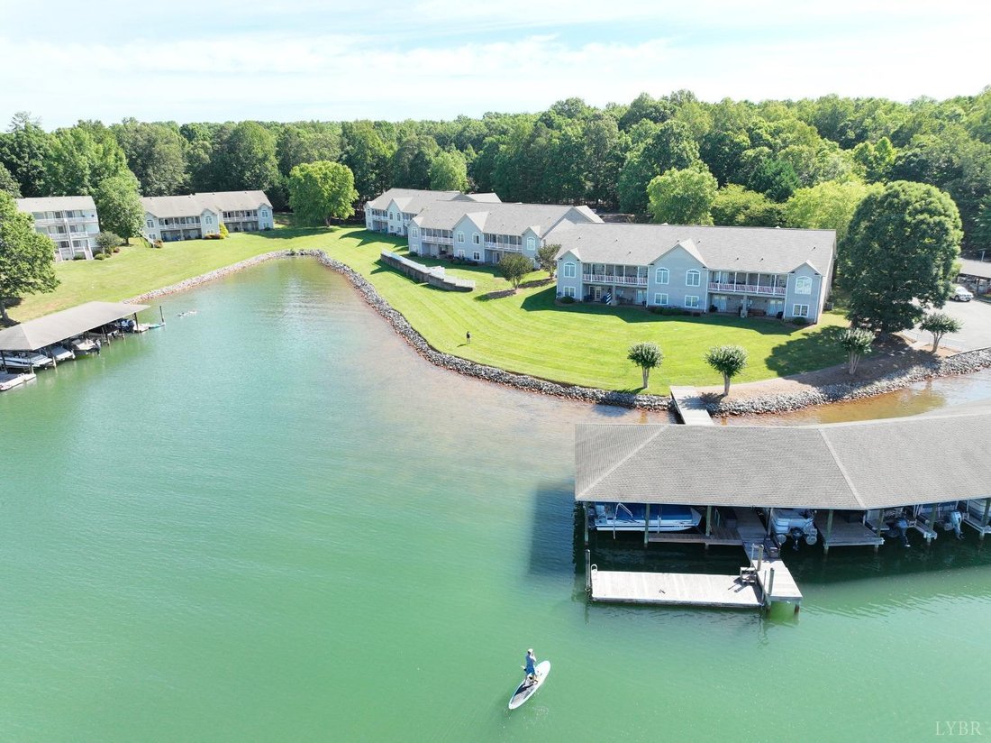 Townhouse in Huddleston, Virginia, United States 5 - 15068212
