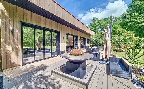 Casa a Ouest, Lamorlaye, Francia 1