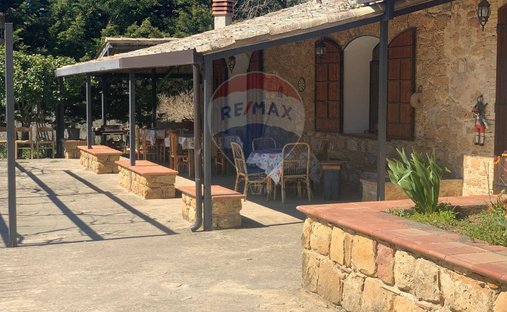 Castle for Sale in Piazza Armerina, Sicily, Italy