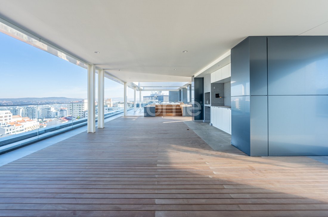 Apartment in Mafamude e Vilar do Paraiso, Porto District, Portugal 3 - 16758706