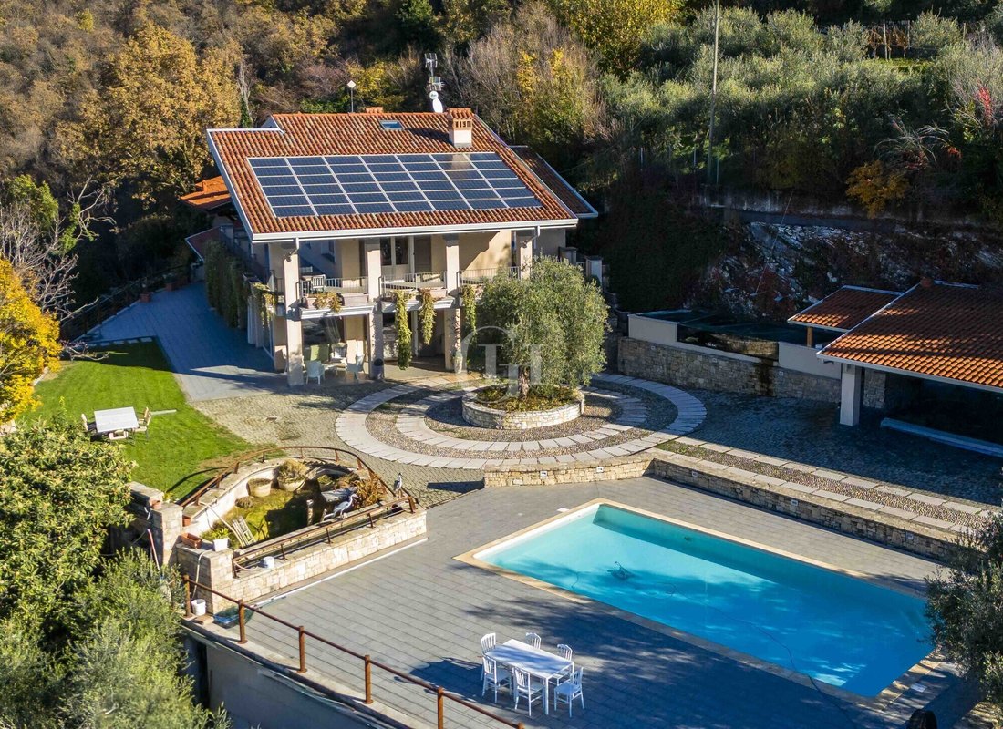 Villa en Monticelli Brusati, Lombardía, Italia 1 - 16759912