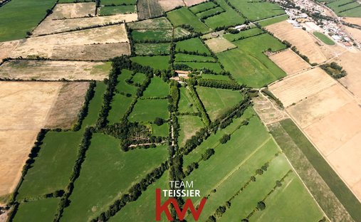Castle for Sale in Istres, Provence-Alpes-Côte d'Azur, France