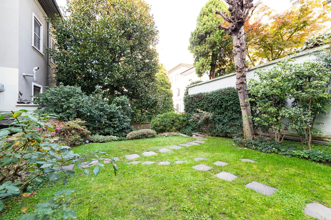 Villa in Argonne - Corsica Area, Milan, Italy 1 - 16760076